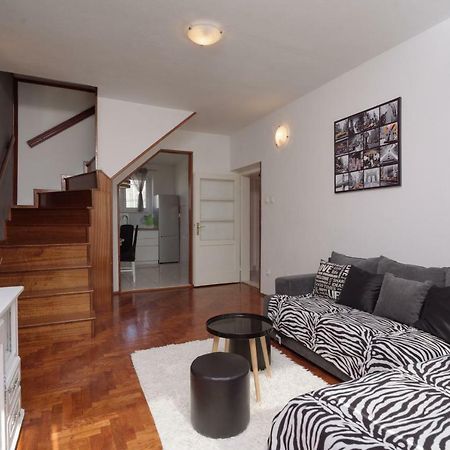 טרוגיר Apartments Mirjana מראה חיצוני תמונה